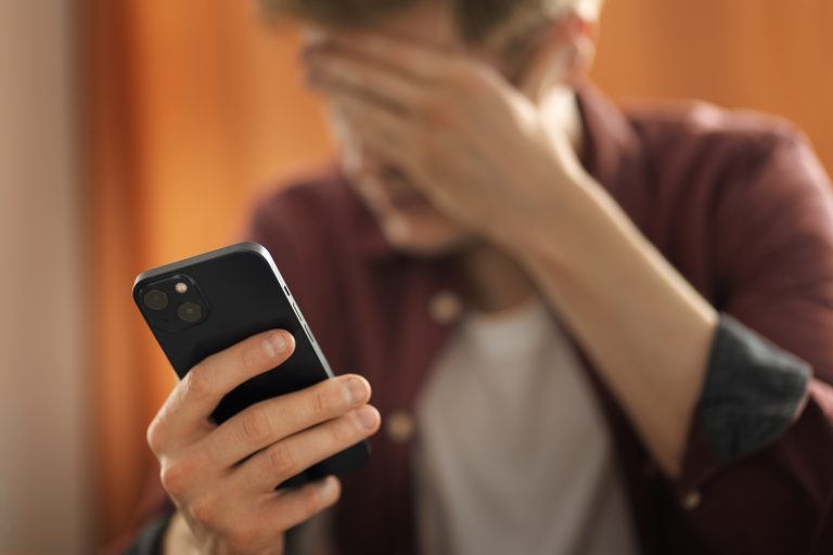 protezione smartphone virus