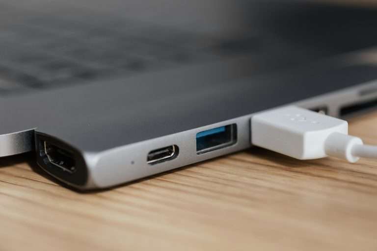 Porte USB Non Funzionano: Cause, Soluzioni e Servizi di Riparazione a Milano